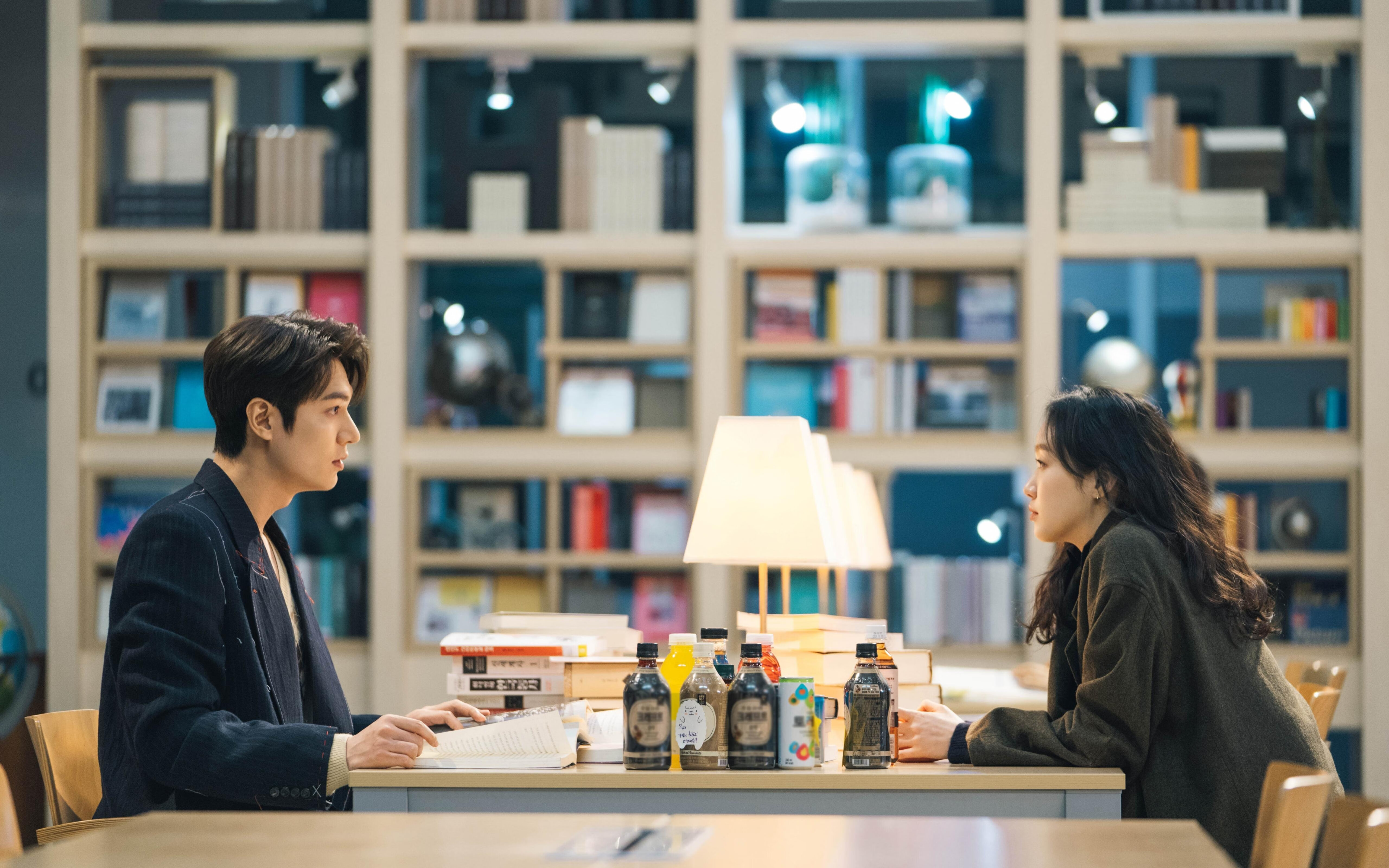 开云全站下载-【比赛现场揭秘】裁判怎样判罚犯规？规则细节视频拆解，裁判怎么判罚